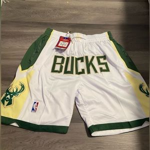 Milwaukee Bucks NBA Basketball M Shorts | Just Don